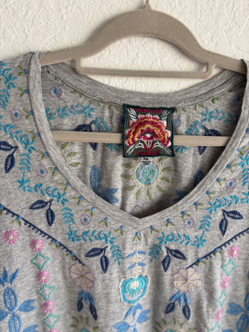 Johnny Was Oriel Embroidered Cotton Flutter Sleeve Top – PXL Petite XL Like New - Picture 2 of 16